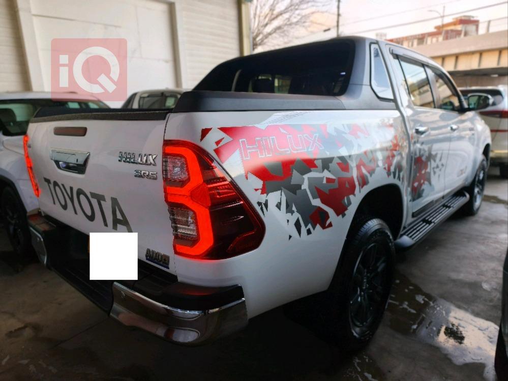 تويوتا هايلوكس